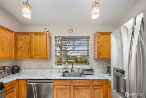 9452 25th Avenue SW Seattle WA 98106