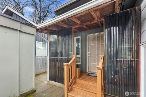 9452 25th Avenue SW Seattle WA 98106