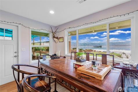 5104 NW Sammamish Road Issaquah WA 98027