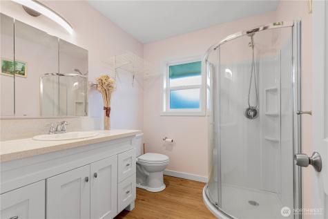 5104 NW Sammamish Road Issaquah WA 98027