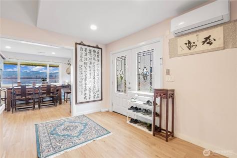 5104 NW Sammamish Road Issaquah WA 98027