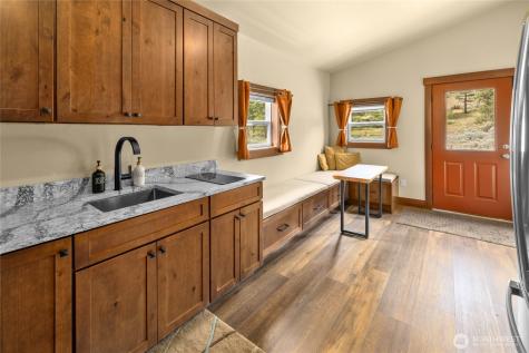 6750 Secret Canyon Road Ellensburg WA 98926