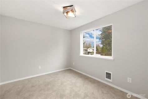 12002 151st Court E Puyallup WA 98374
