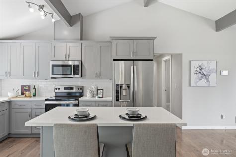 212 76th Place SW Everett WA 98203