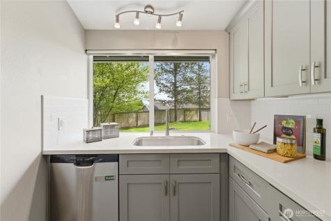 212 76th Place SW Everett WA 98203