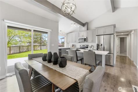 212 76th Place SW Everett WA 98203