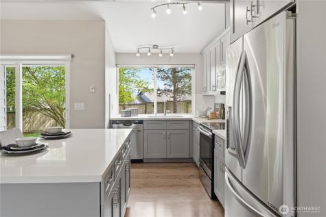 212 76th Place SW Everett WA 98203