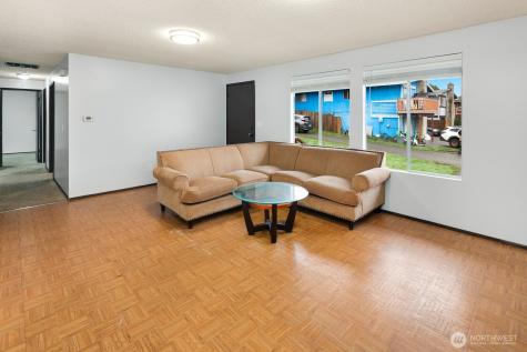 7537 44th Avenue S Seattle WA 98118