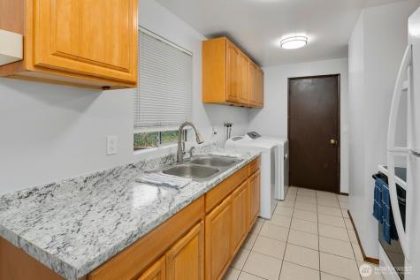7537 44th Avenue S Seattle WA 98118
