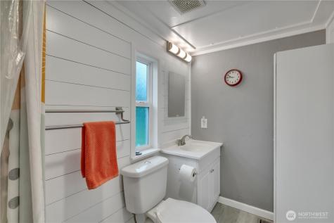 725 37th Street SE Auburn WA 98002