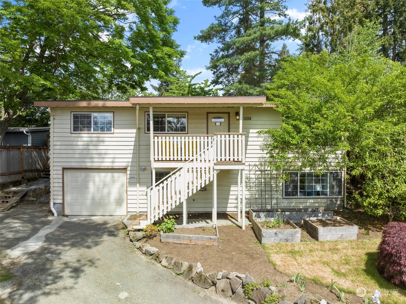 1028 Ne 187th Street Shoreline WA 98155