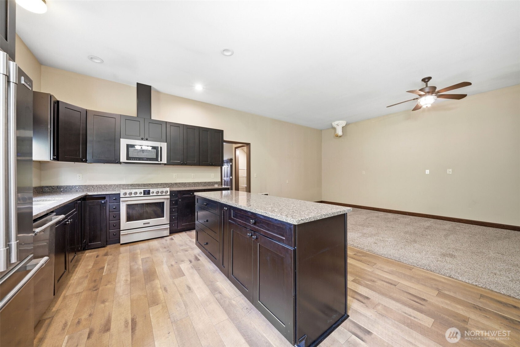 3083 Pine Street Longview WA 98632