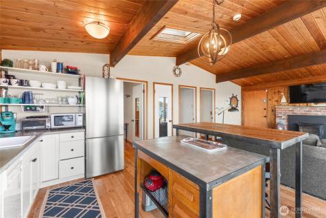 10873 Point Vashon Drive SW Vashon WA 98070