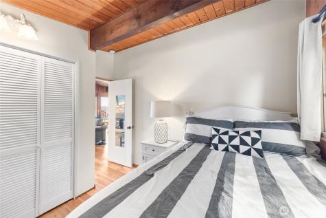 10873 Point Vashon Drive SW Vashon WA 98070