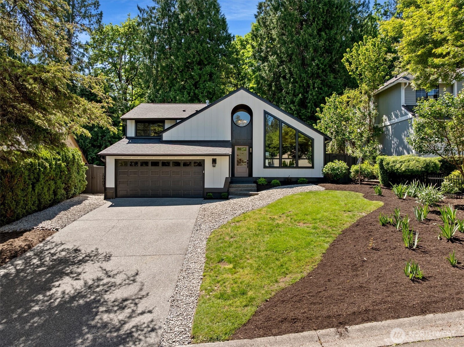 2425 NW Oakcrest Drive Issaquah WA 98027