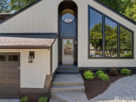 2425 NW Oakcrest Drive Issaquah WA 98027