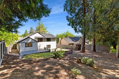 2425 NW Oakcrest Drive Issaquah WA 98027