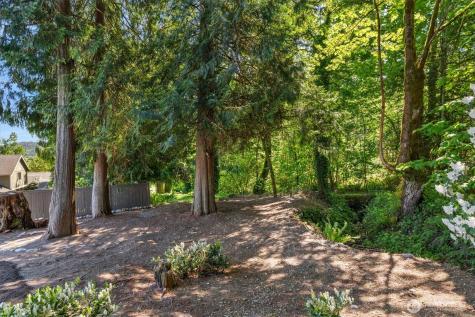2425 NW Oakcrest Drive Issaquah WA 98027