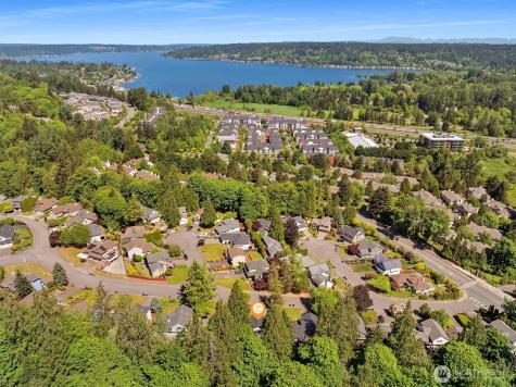 2425 NW Oakcrest Drive Issaquah WA 98027