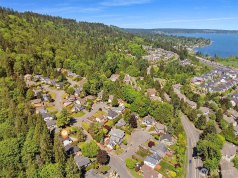 2425 NW Oakcrest Drive Issaquah WA 98027