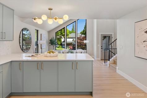 2425 NW Oakcrest Drive Issaquah WA 98027