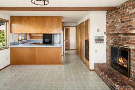 1811 10th Street W Kirkland WA 98033