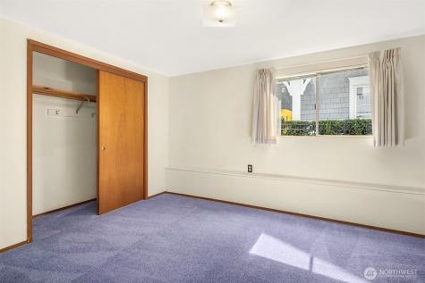 1811 10th Street W Kirkland WA 98033