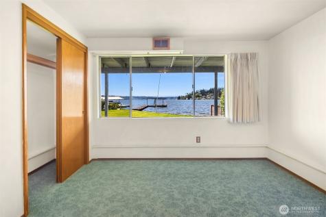 1811 10th Street W Kirkland WA 98033