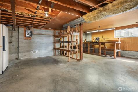 1811 10th Street W Kirkland WA 98033