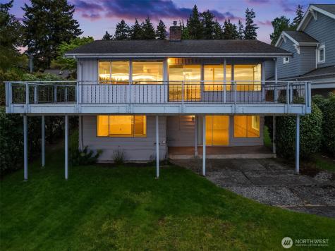 1811 10th Street W Kirkland WA 98033