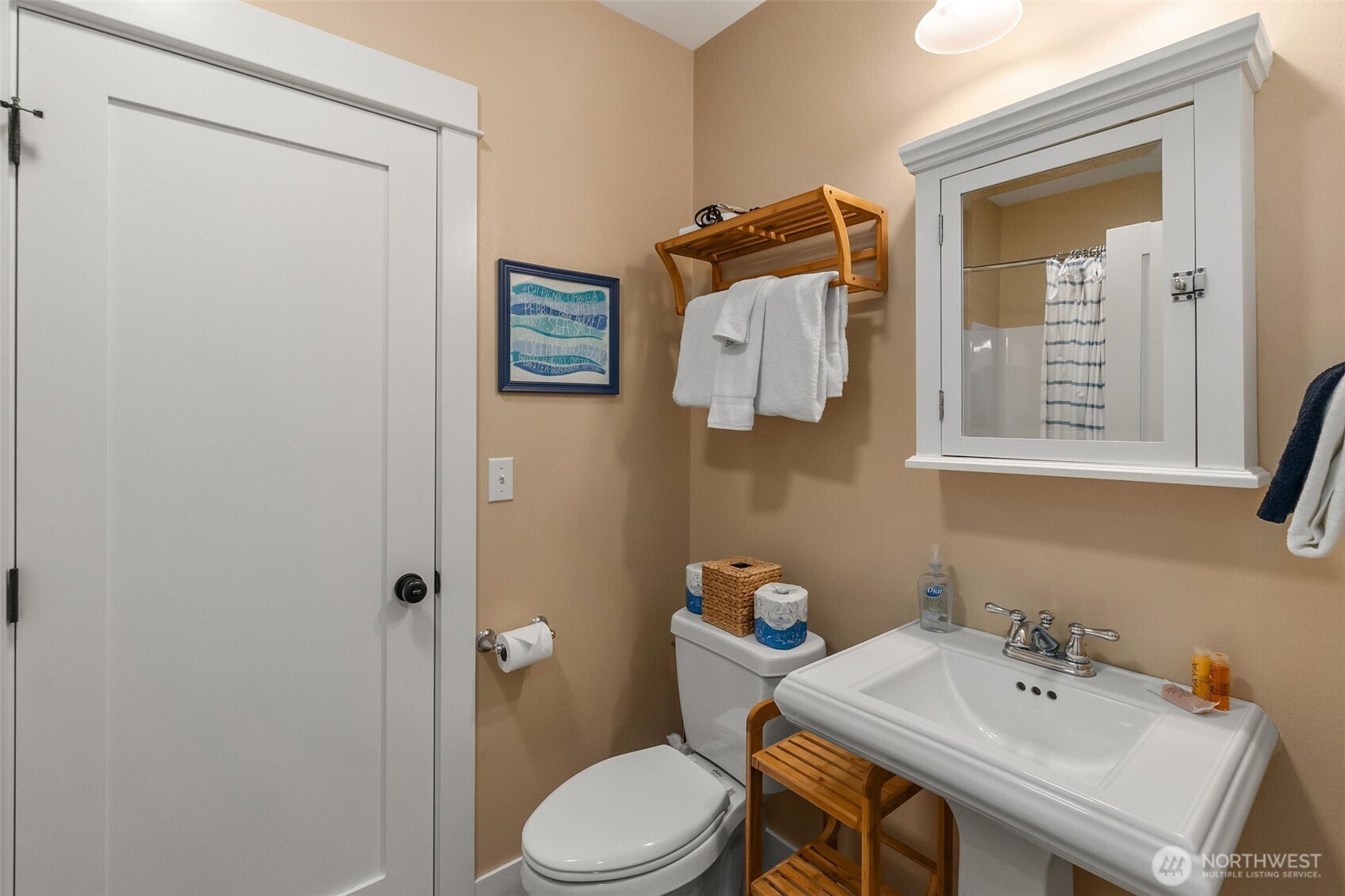 81 Compass Street Pacific Beach WA 98571
