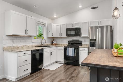 15423 Horseshoe Avenue SW Port Orchard WA 98367
