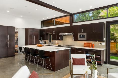 10314 SE 25th Street Bellevue WA 98004