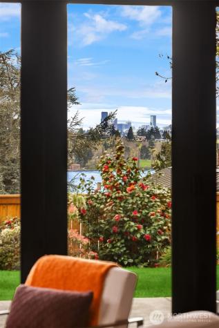10314 SE 25th Street Bellevue WA 98004