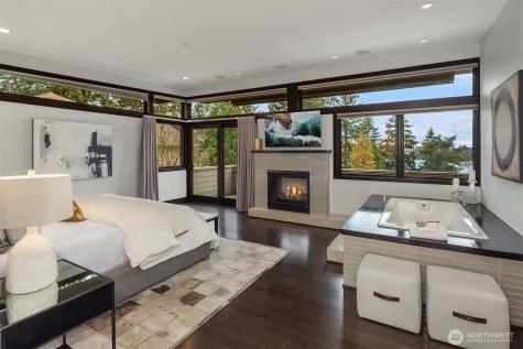 10314 SE 25th Street Bellevue WA 98004
