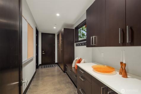 10314 SE 25th Street Bellevue WA 98004