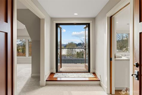 11010 101st Place NE Kirkland WA 98033