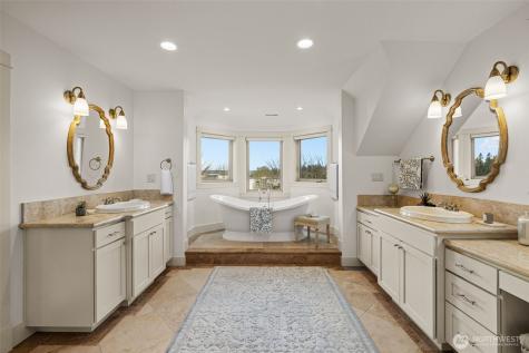 11010 101st Place NE Kirkland WA 98033