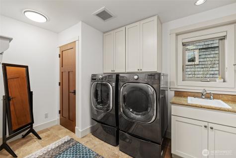 11010 101st Place NE Kirkland WA 98033