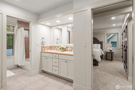 11010 101st Place NE Kirkland WA 98033