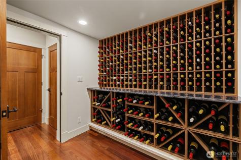 11010 101st Place NE Kirkland WA 98033