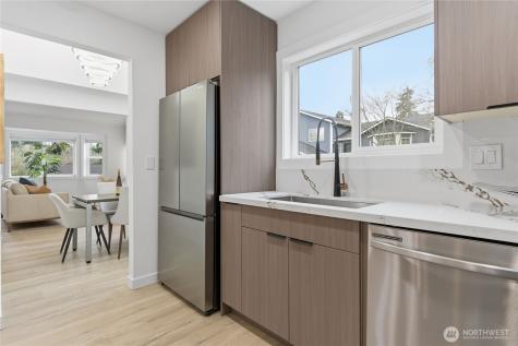 8828 NE 152nd Street Kenmore WA 98028