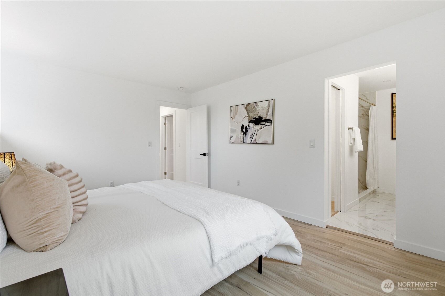 8828 NE 152nd Street Kenmore WA 98028