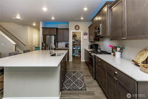 3122 15th Avenue NW Puyallup WA 98371