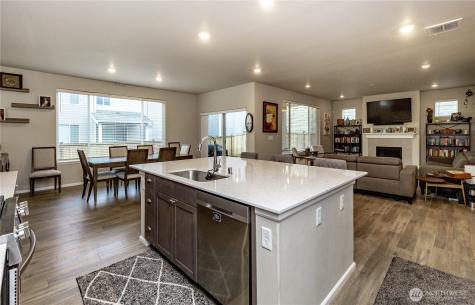 3122 15th Avenue NW Puyallup WA 98371