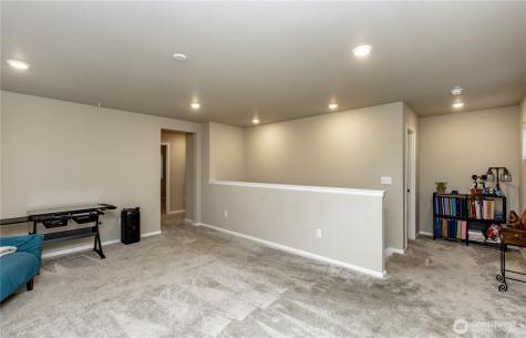 3122 15th Avenue NW Puyallup WA 98371