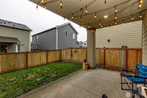 3122 15th Avenue NW Puyallup WA 98371