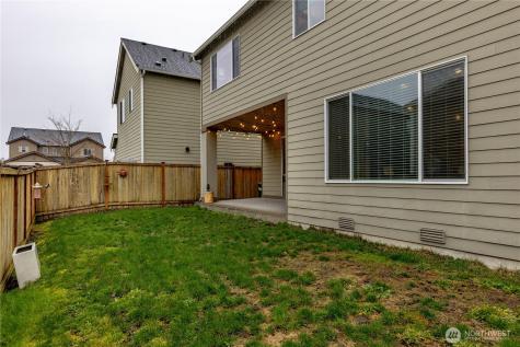 3122 15th Avenue NW Puyallup WA 98371