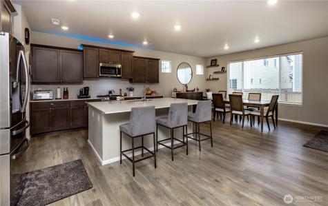 3122 15th Avenue NW Puyallup WA 98371