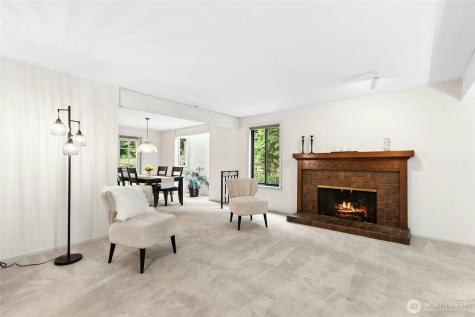 24705 SE Mirrormont Way Issaquah WA 98027